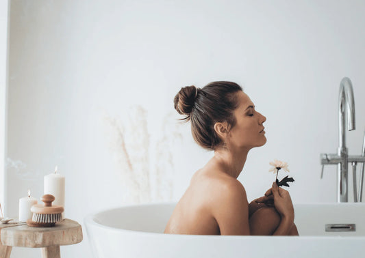The 3-Minute Ritual That Calms My Skin When My Mind Won’t